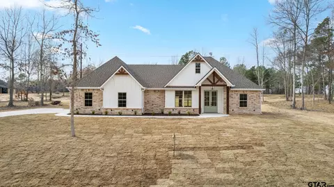 551 Clara Ln, Kilgore, TX 75662