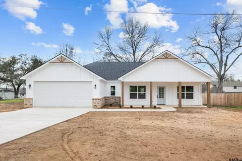 304 W Murchison St, Frankston, TX 75763