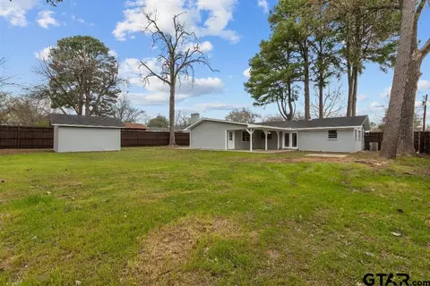 700 E Texas St, Van, TX 75790 photo 24