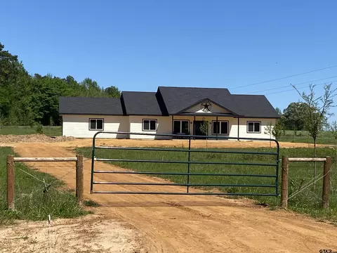 2597 Fm 161, Naples, TX 75568