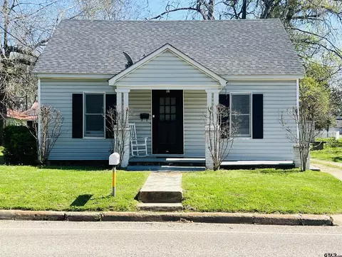 207 S Walnut, Winnsboro, TX 75494