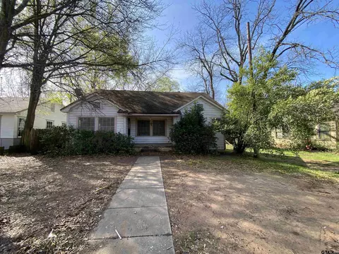 1406 Crescent Dr, Tyler, TX 75702