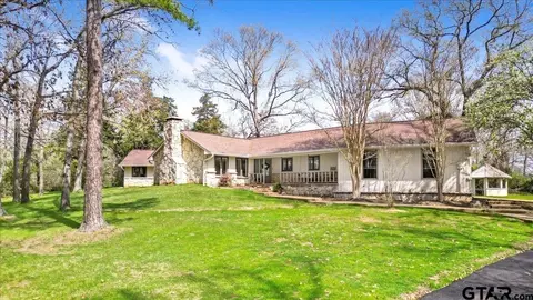 19005 Oakbrook Rd, Tyler, TX 75703