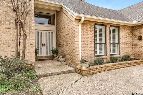 817 Woodhall Ct, Tyler, TX 75703