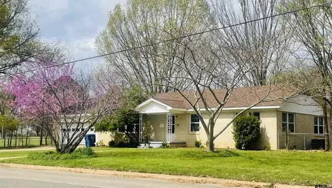 302 Woodlawn Ave, Jacksonville, TX 75766