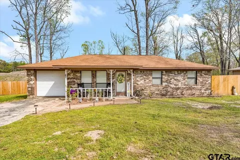 1100 Brad Cir, Lindale, TX 75771