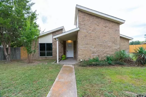 410 Southgate Dr, Mount Pleasant, TX 75455