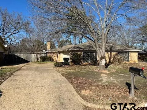 2214 Aberdeen Dr, Tyler, TX 75703