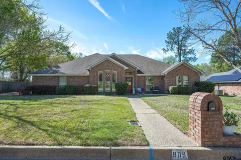 909 Beth Dr, Tyler, TX 75703