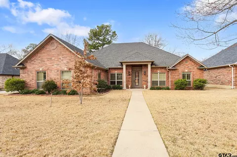 1942 Old Oak, Tyler, TX 75703
