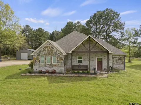 426 County Road 3347, Omaha, TX 75571