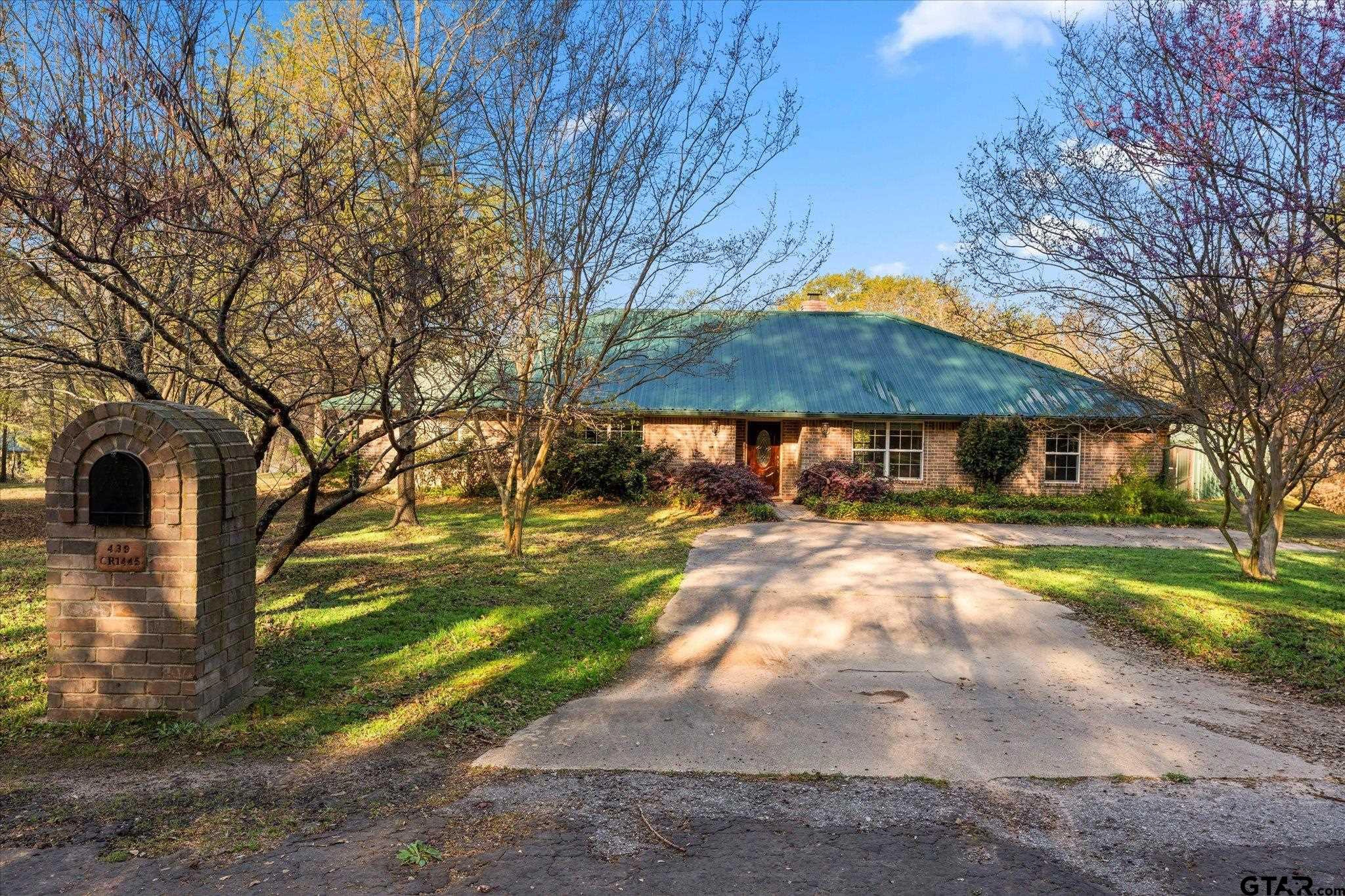 439 County Rd 1445  