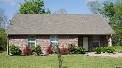 726 S Newsom St, Mineola, TX 75773
