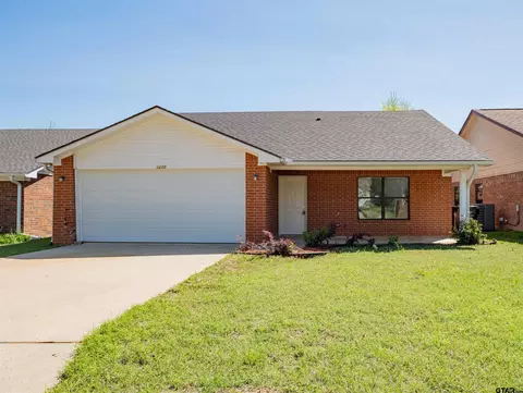 1250 Cleardale Rd, Longview, TX 75604