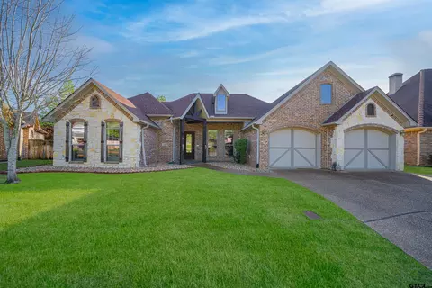3806 Summerset Ct, Longview, TX 75605