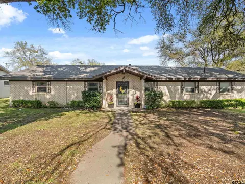 1030 Chevy Chase, Gladewater, TX 75647
