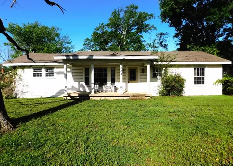 1003 N Spring St, Grand Saline, TX 75140