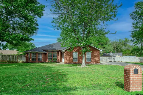 413 Rose St, Chandler, TX 75758