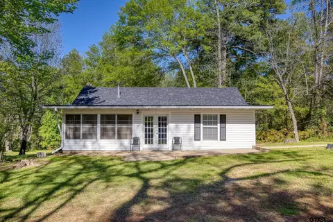 5009 An County Road 370, Palestine, TX 75801