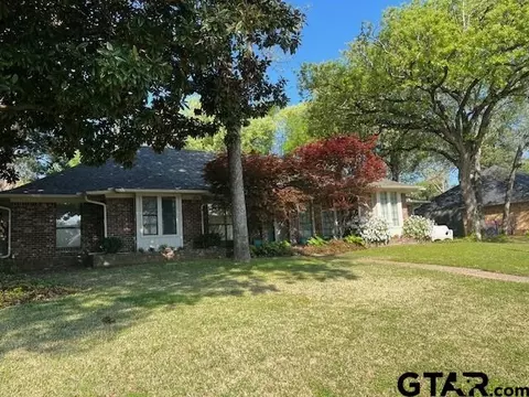 1106 Hillside Dr, Athens, TX 75751