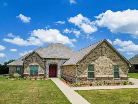 218 Sunnys Halo Blvd, Bullard, TX 75757