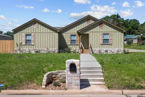 511 N 6th St, Crockett, TX 75835