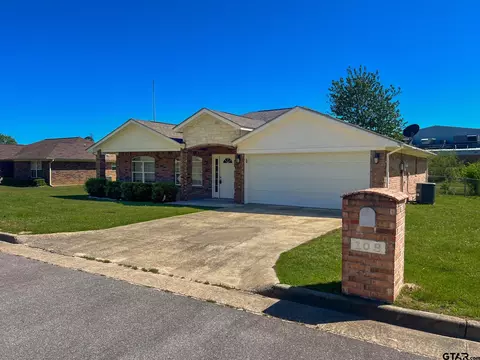 108 Westpark St, Pittsburg, TX 75686