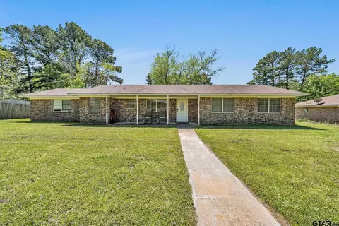 1013 Caprice, Grand Saline, TX 75140