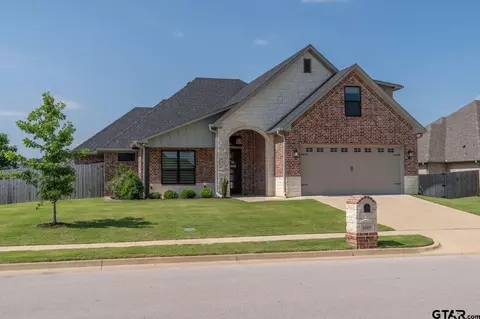 3107 Club Dr, Tyler, TX 75703