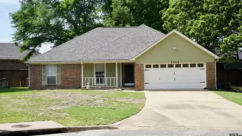 1212 Ashbourne Ln, Longview, TX 75605