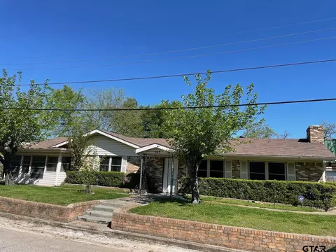 203 Prince St, Athens, TX 75751