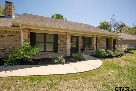 202 Forest South Dr, Whitehouse, TX 75791