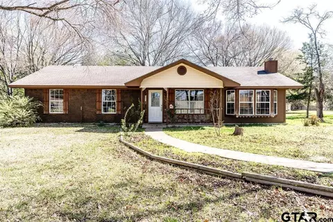 171 An County Road 2234, Palestine, TX 75803