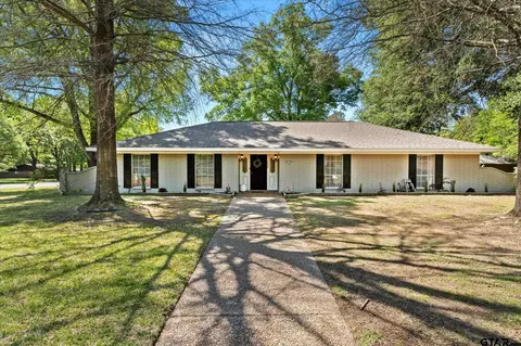2008 Friendly St, Mount Pleasant, TX 75455