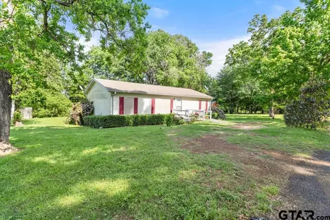 10891 Hillside Rd, Frankston, TX 75763