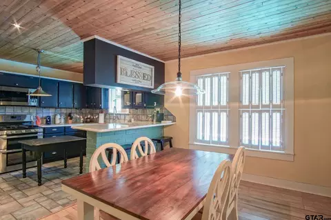 702 Mitchell St, Gilmer, TX 75644 photo 7