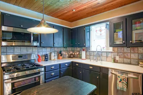 702 Mitchell St, Gilmer, TX 75644 photo 9