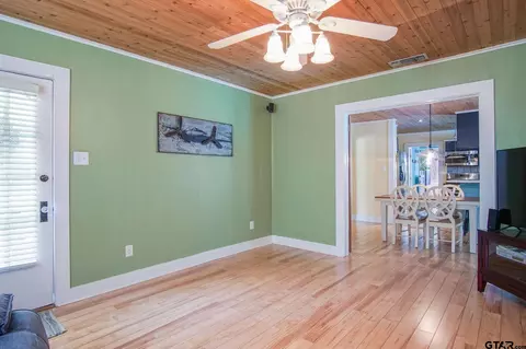 702 Mitchell St, Gilmer, TX 75644 photo 5