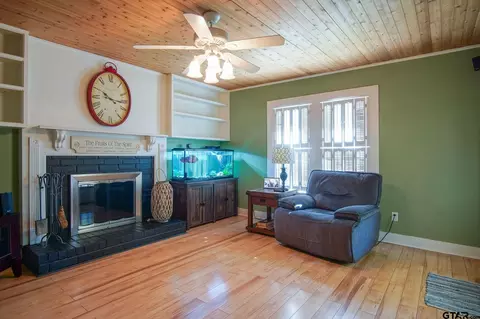 702 Mitchell St, Gilmer, TX 75644 photo 4