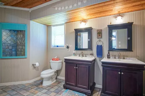 702 Mitchell St, Gilmer, TX 75644 photo 17