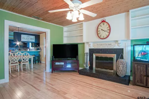 702 Mitchell St, Gilmer, TX 75644 photo 6