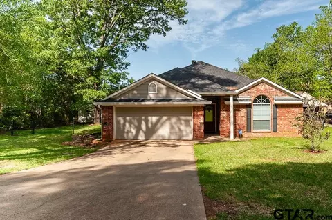 1809 Gish Ln, Tyler, TX 75701