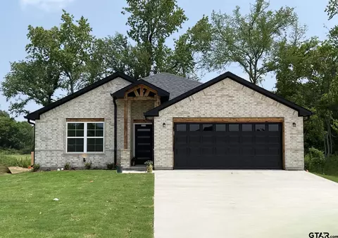 106 Arledge St, Mount Pleasant, TX 75455