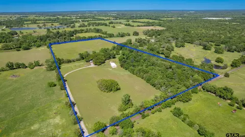 805 County Road 1440, Yantis, TX 75497