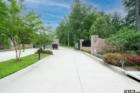 Exterior - 202 Longleafe Dr, Longview, TX 75602 photo 10 of 10