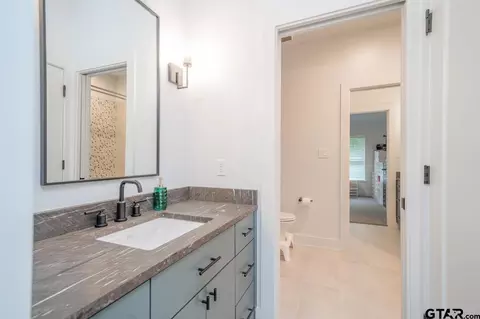 Bath - 202 Longleafe Dr, Longview, TX 75602 photo 7 of 7