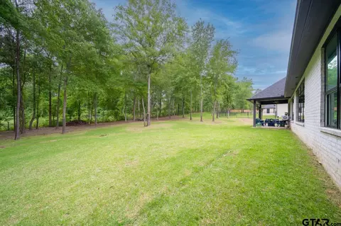 Exterior - 202 Longleafe Dr, Longview, TX 75602 photo 6 of 10