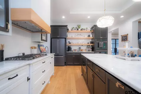 Kitchen - 202 Longleafe Dr, Longview, TX 75602 photo 5 of 10