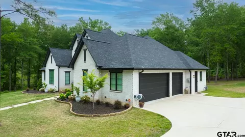 Exterior - 202 Longleafe Dr, Longview, TX 75602 photo 5 of 10