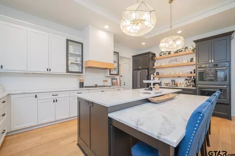 Kitchen - 202 Longleafe Dr, Longview, TX 75602 photo 4 of 10